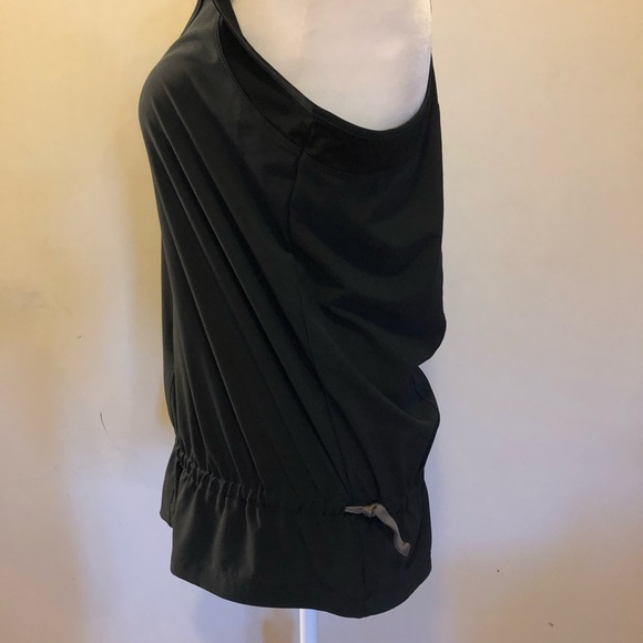 Lolë racerback dropwaist top - Picture 3 of 6